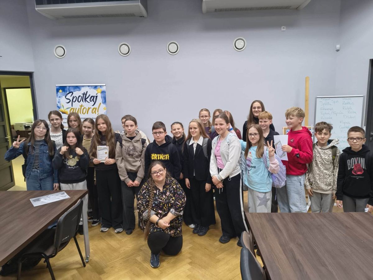 Warsztaty literackie z pisarką Martą Trojanowską w Gminie Bibliotece Publicznej w Jedlińsku.
